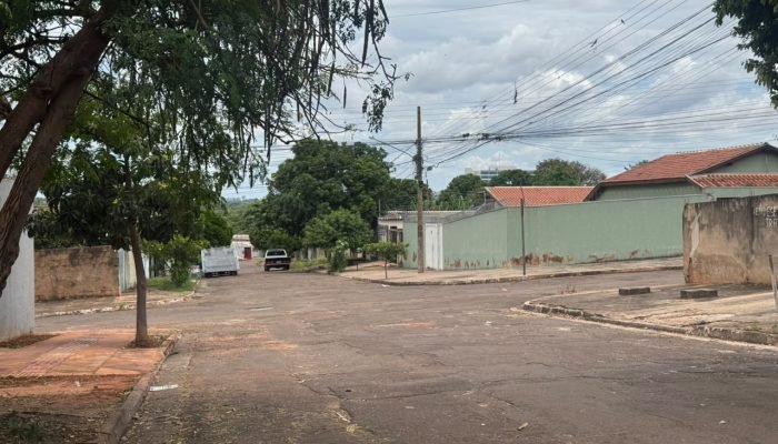 rua-do-Guanandi-Pietra-Dorneles