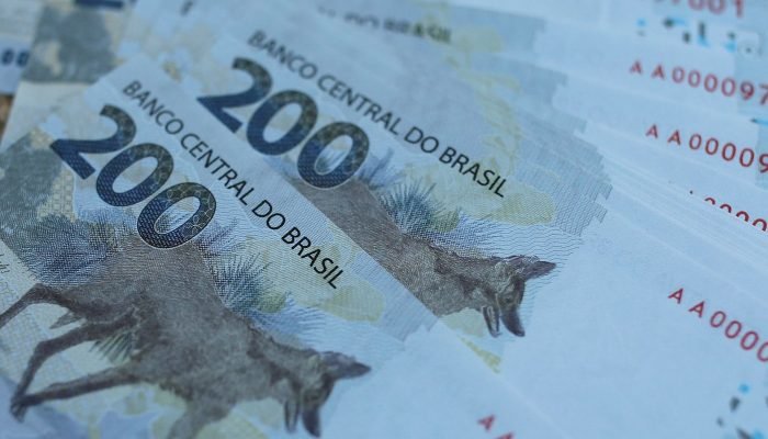 Contas externas têm saldo negativo de US$ 9,8 bilhões em setembro