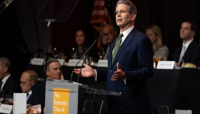 Secretário do Tesouro dos EUA aposta em cortes de impostos para compensar tarifas