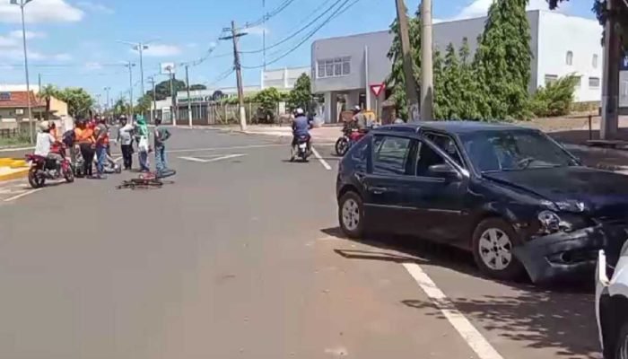 Motorista invade contramão, atropela ciclista e causa acidente em Paranaíba