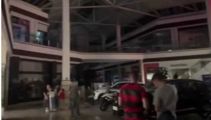 Queda de energia deixa shopping às escuras em Campo Grande