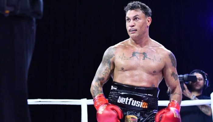 Popó encerra carreira no boxe após confusão no ringue