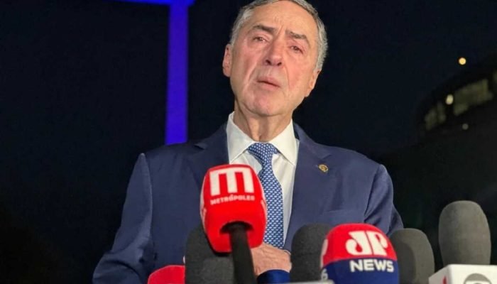 Barroso anuncia saída do STF e abre vaga para Lula indicar nome