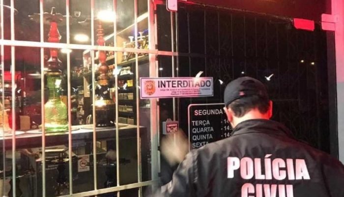 Operação policial encerra atividades de tabacaria com som alto na Capital