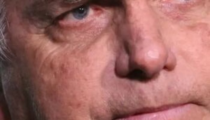 Moraes pede relatório de visitas e rotina de Bolsonaro na prisão