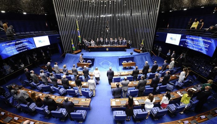 senado-amplia-penas-para-violencia-sexual-digital-contra-menores