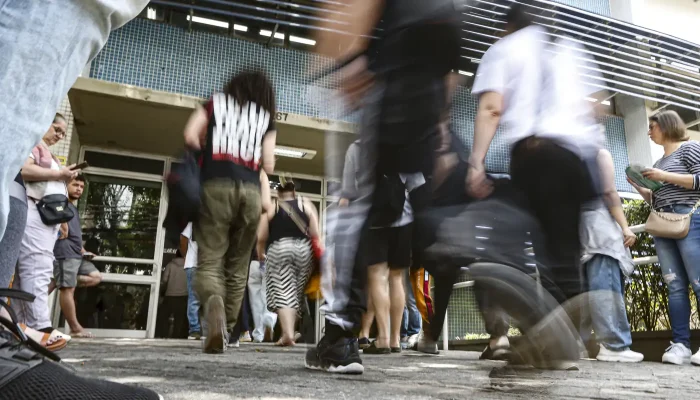 CNU 2025: mais de 760 mil candidatos fazem provas neste domingo