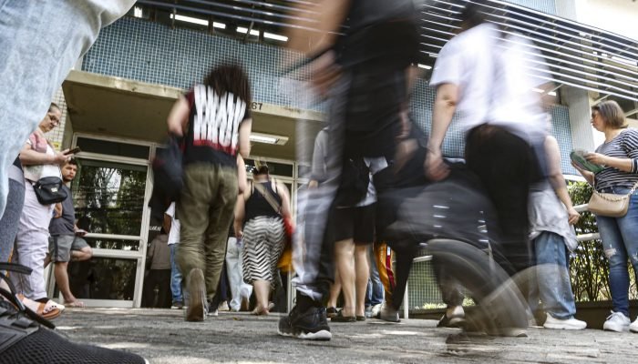 Entenda a Teoria de Resposta ao Item (TRI) e sua influência na nota do Enem 2025