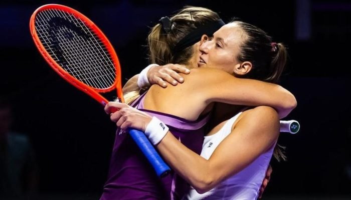Luisa Stefani faz história e alcança final inédita no WTA Finals