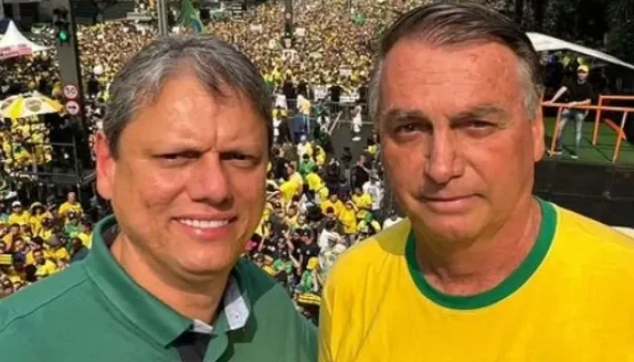 Jair Bolsonaro e o governador de São Paulo, Tarcísio de Freitas — Foto: Jair Bol