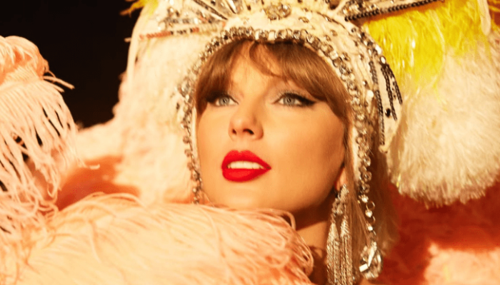 Taylor Swift em imagem promocional do 'The Life of a Showgirl' — Foto: Taylor Sw