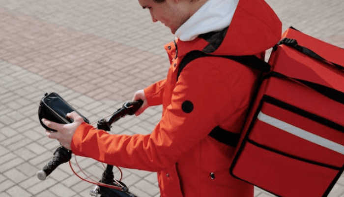 Foto: Trabalho por aplicativo de entrega | Pexels