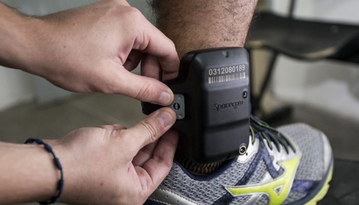 Filipe Martins alega falha involuntária no sinal da tornozeleira Filipe Martins alega falha involuntária no sinal da tornozeleira