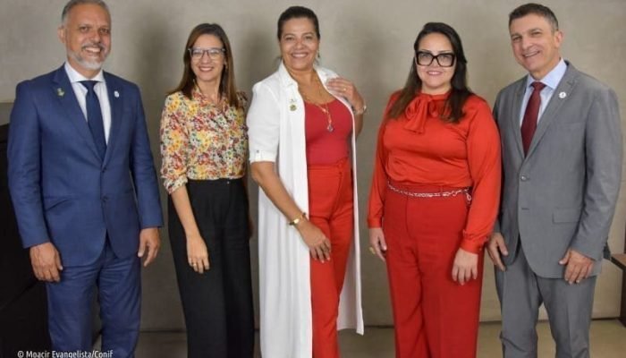 Reitora do IFMS compõe a chapa com a qual a reitora do Colégio Pedro II, Ana Paula Giraux, foi eleita presidente do Conif