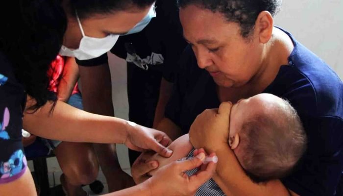 vacinacao-contra-a-covid-para-bebes-em-Corumba-pmc-divulgacao-min