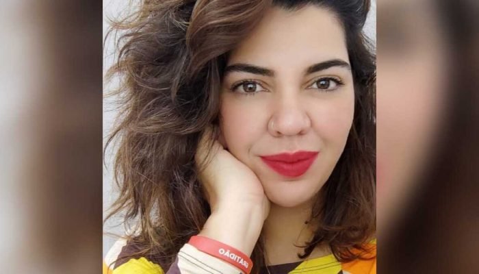 Campo Grande sedia ato em memória de Vanessa Ricarte e instala Banco Vermelho contra feminicídio