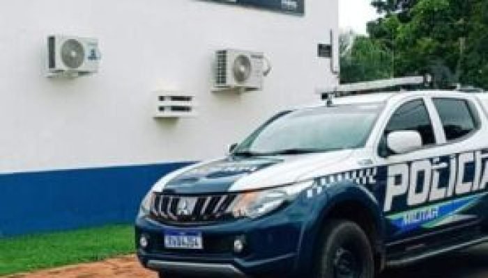 Jovem é preso após agredir companheira com chutes e mordidas