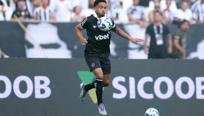 vitinho-do-botafogo-foi-convocado-para-a-selecao-foto-vitor-silva-botafogo-750x469-1.jpg
