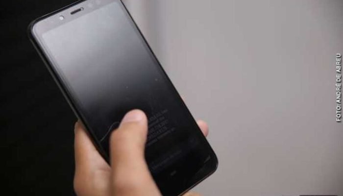 Dono de lava-jato detém e agride ladrão de celular em Campo Grande Dono de lava-jato detém e agride ladrão de celular em Campo Grande