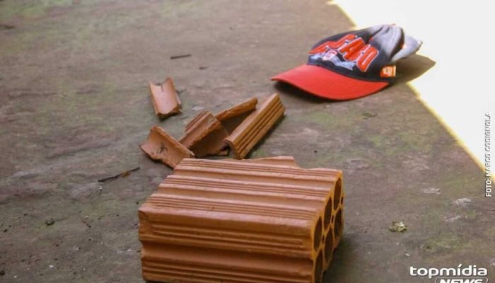 Adolescente agride homem a tijoladas após acusá-lo de furto em Anaurilândia