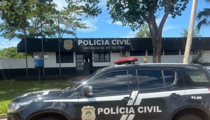 Policiais civis de plantão acompanharam os técnicos da empresa estatal até o local indicado - Crédito: Divulgação