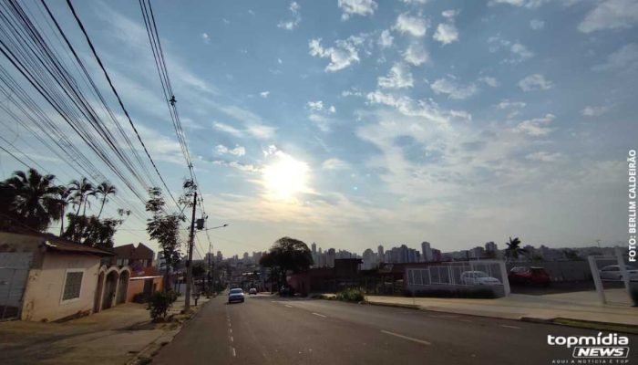 Sol entre nuvens e pancadas de chuva isoladas são esperadas em MS