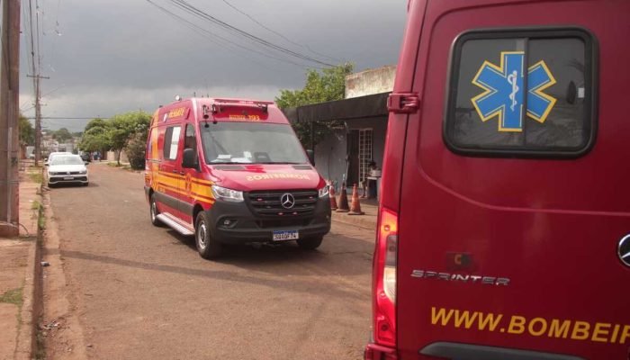 Homem ferido com barra de ferro no pescoço é socorrido em Campo Grande