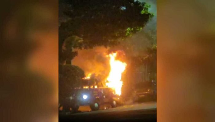 Incêndio destrói veículo na região central de Campo Grande