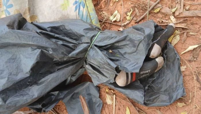 Na fronteira, corpo de paraguaio é achado amarrado em lona