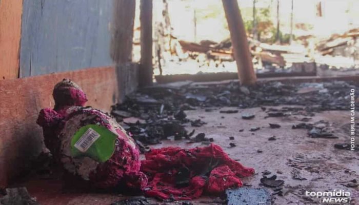 Morador Incendeia Barraco e Desabriga Famílias em Campo Grande
