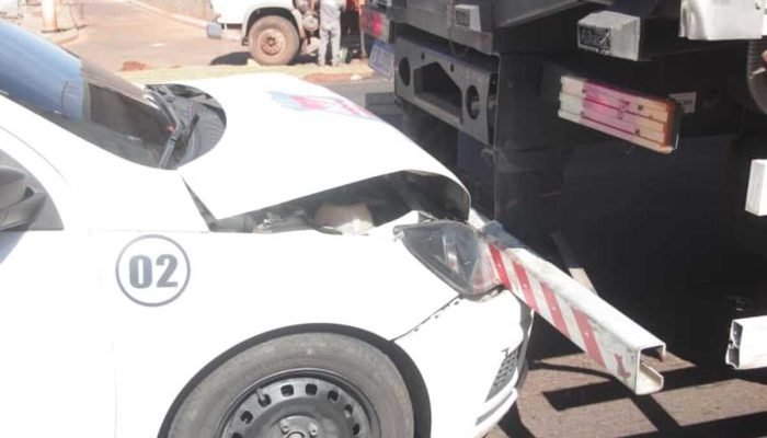 Engavetamento congestiona trânsito no Jardim Veraneio em Campo Grande