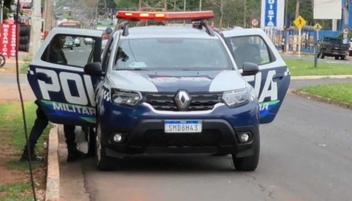 Motociclista é Socorrido Após Ser Atingido por Caminhão em Campo Grande Motociclista é Socorrido Após Ser Atingido por Caminhão em Campo Grande