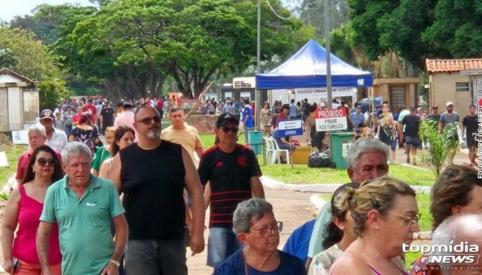 Campo Grande homenageia entes queridos no Dia de Finados
