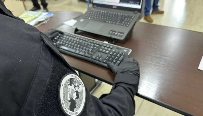 Homem Preso em Chapadão do Sul por Posse de Imagens de Abuso Infantil