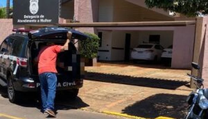 Homem é preso após perguntar a ex se 'caixão estava pago'; outros 3 também foram detidos