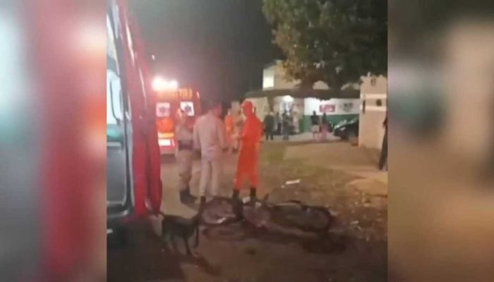 Motociclista é socorrido em estado grave após sofrer queda na Vila Maciel, em Ca