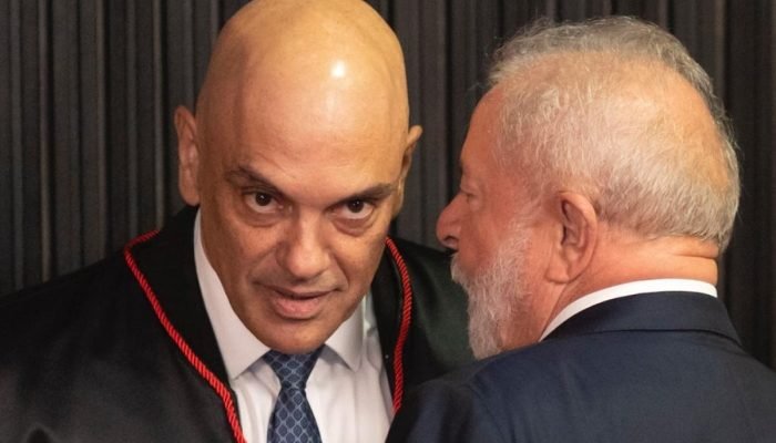 Lula cochichando ao ouvido de Alexandre de Moraes — Foto: 1 de 1 Lula cochichand